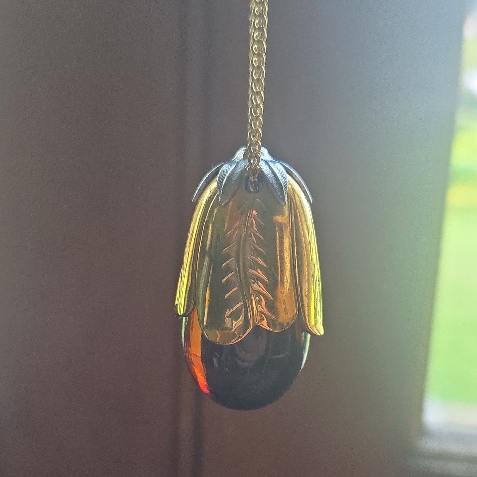 Avon Signed Gold Tone Cable Chain Necklace Perfume Oval Pendant Egg Plant