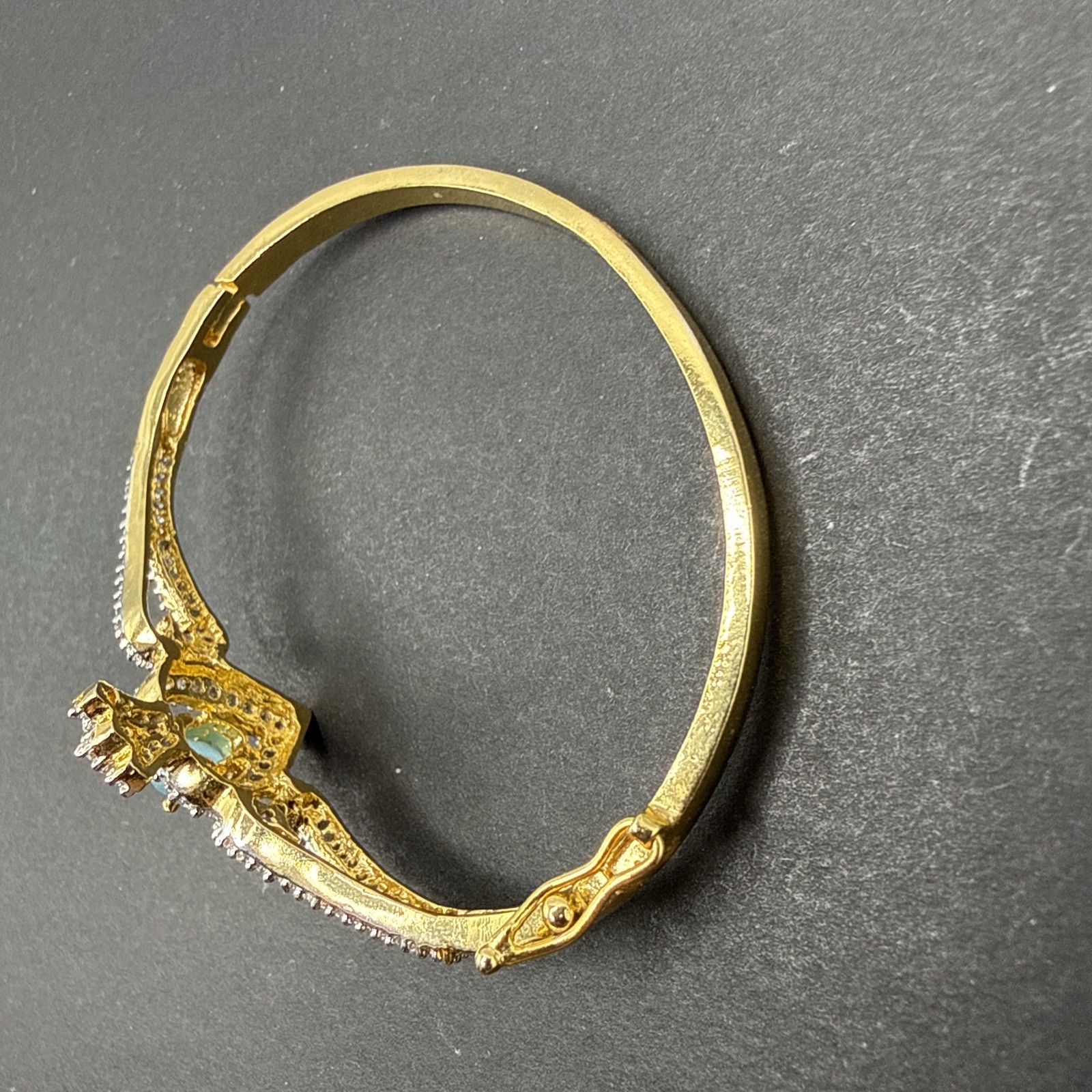Claddagh Gold Tone Hinge Cuff Bracelet Gold Tone Rhinestone 6.5” C61