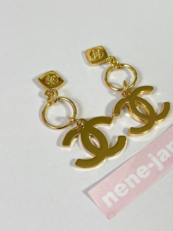 CHANEL Holiday 2023 Christmas Limited Edition Novelty Charm Set of 2 Near Mint