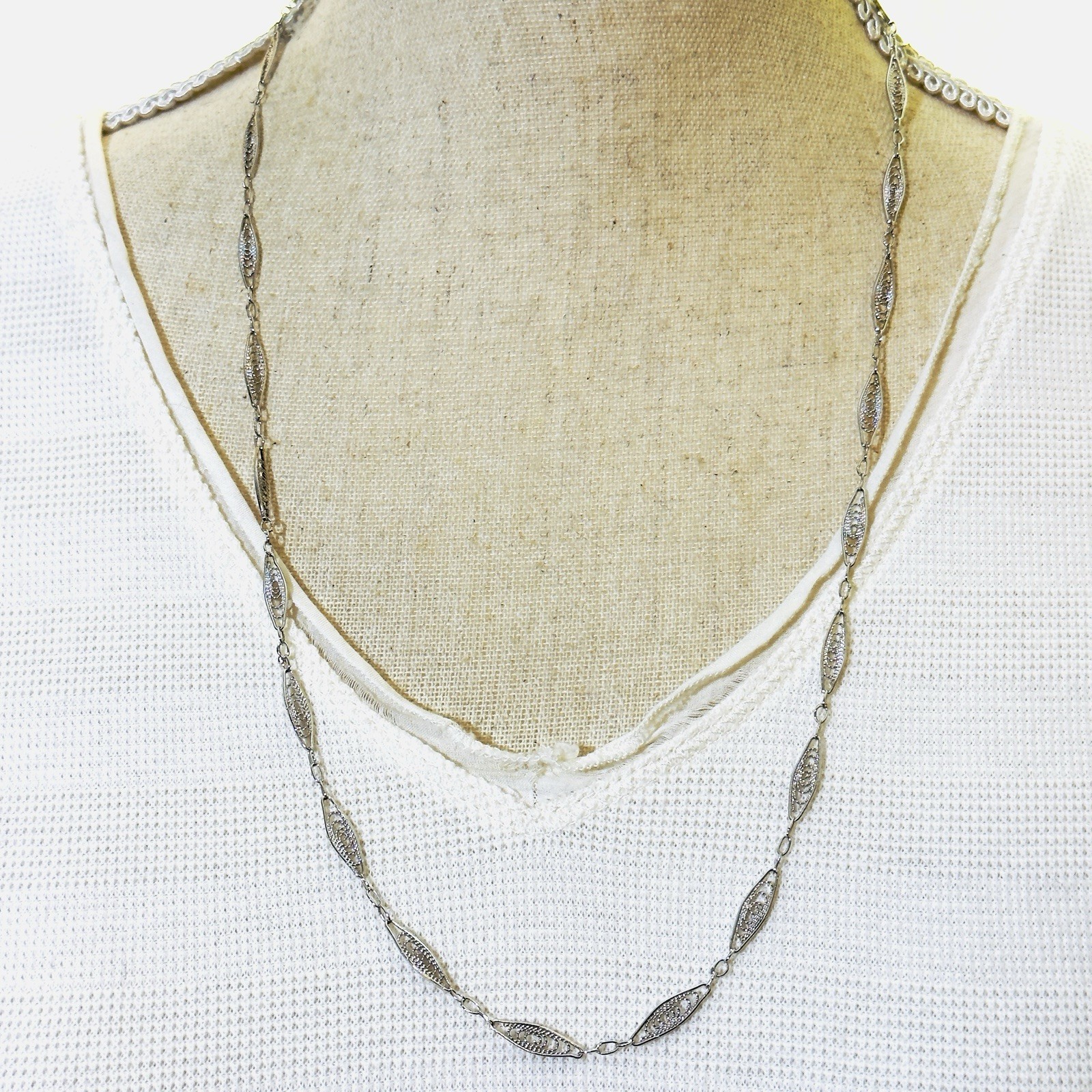 Vintage Trifari Necklace ’80’s Fine Silver Tone Oval Filigree Chain Link 24”