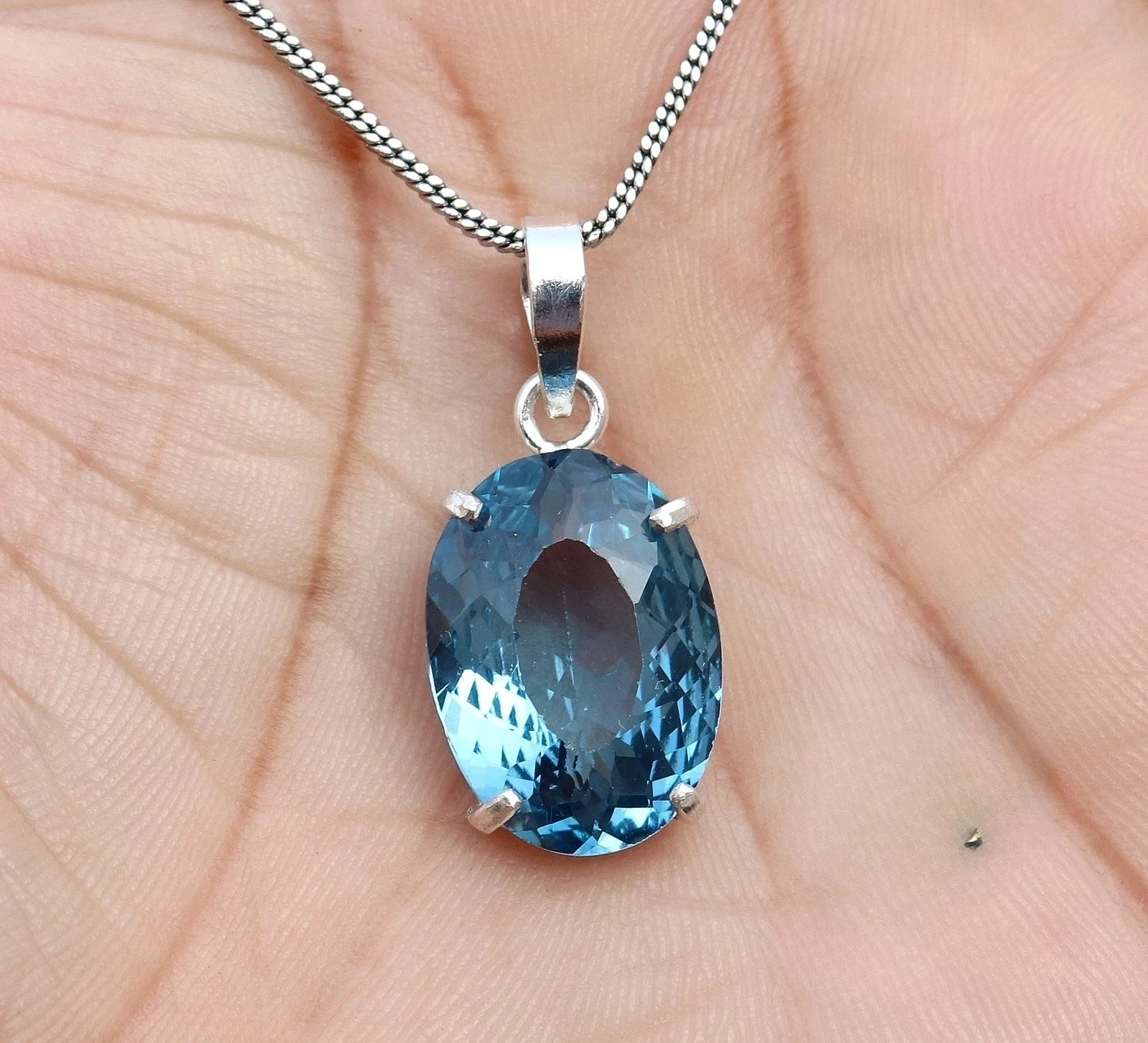 Certified 16.20 Ct Natural Aquamarine Oval Cut 925 Silver Pendant Gemstone