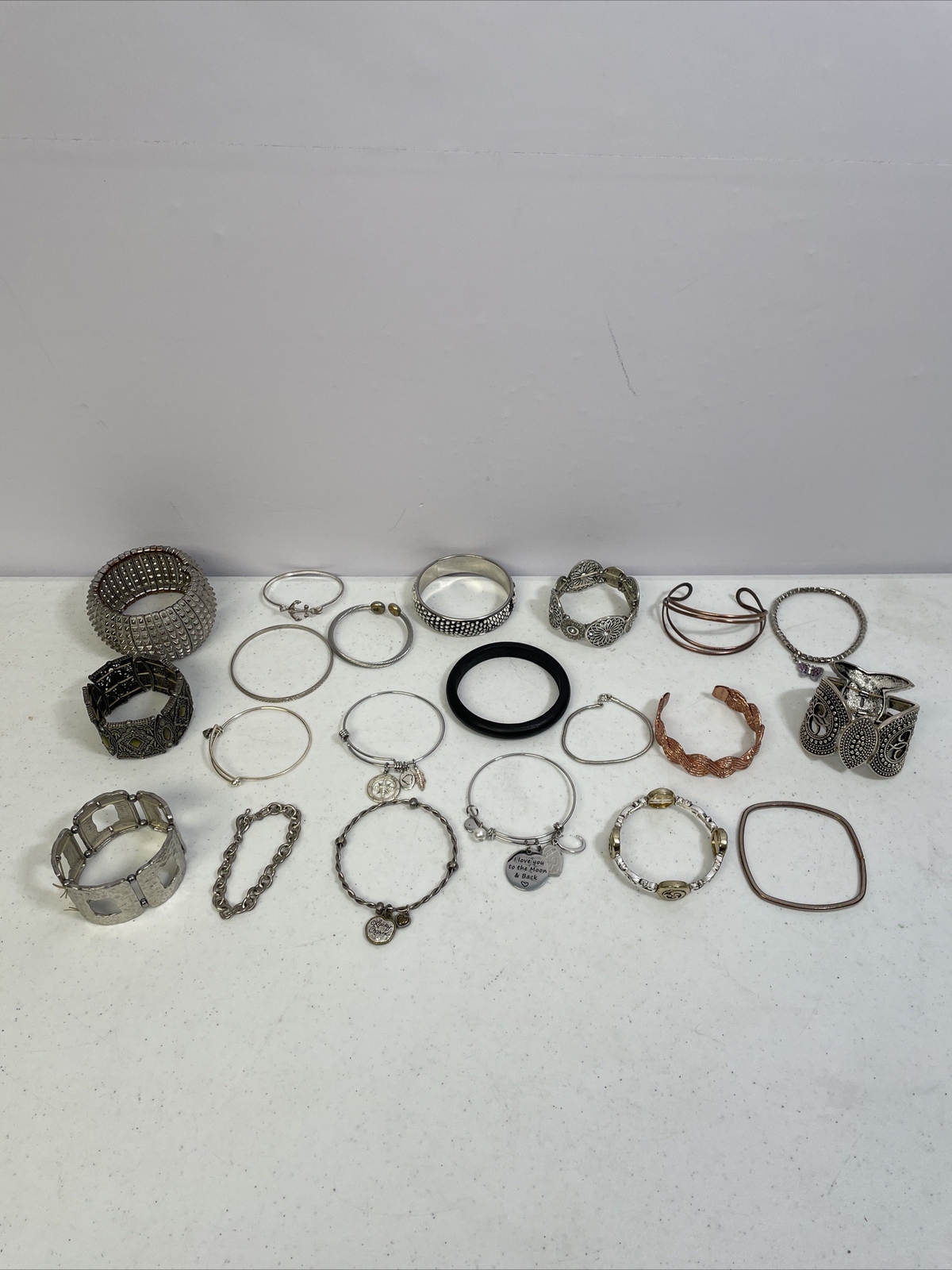 Mix Lot of Bracelets Assorted Colors Sizes Styles 20 pcs Women’s Jewelry Lots