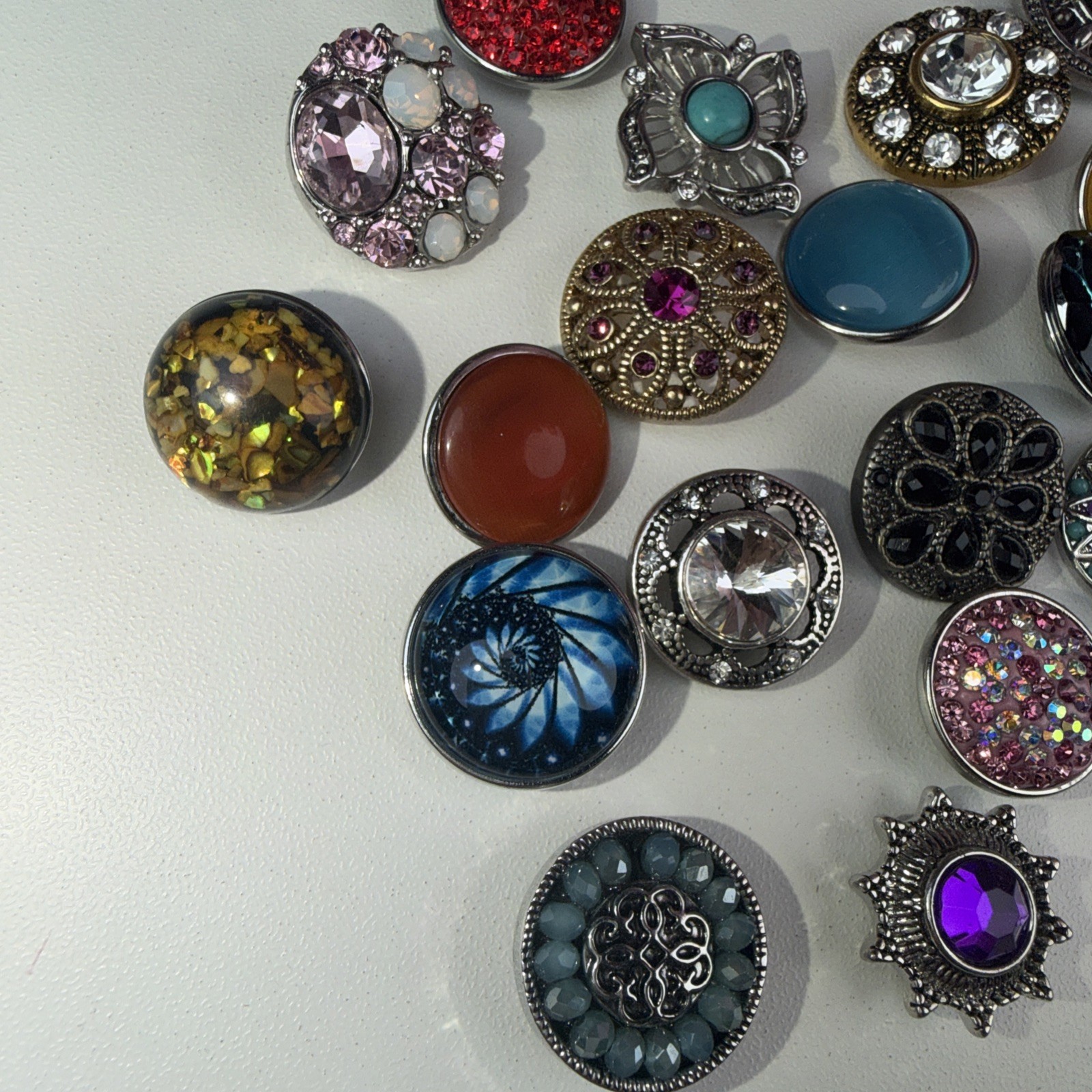 Lot 20 Snap Jewelry 18 20MM Gingersnaps Charm Ginger Snap Button