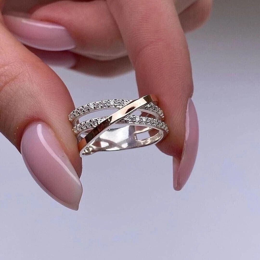 Stunning Crisscross Ring 14K White Gold Plated 2Ct Round Cut Simulated Diamond