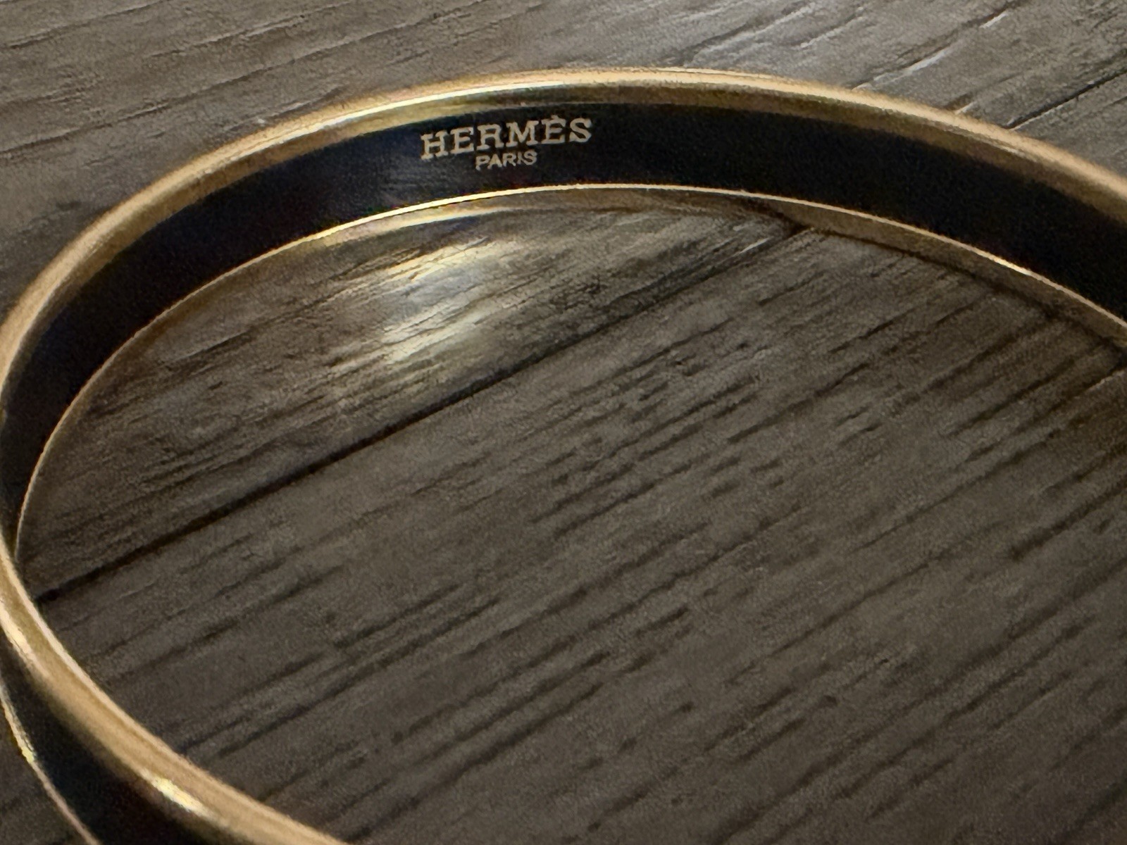 Authentic Hermès Caleche Black Enamel & Gold Plates Narrow Bangle Bracelet 8.25”