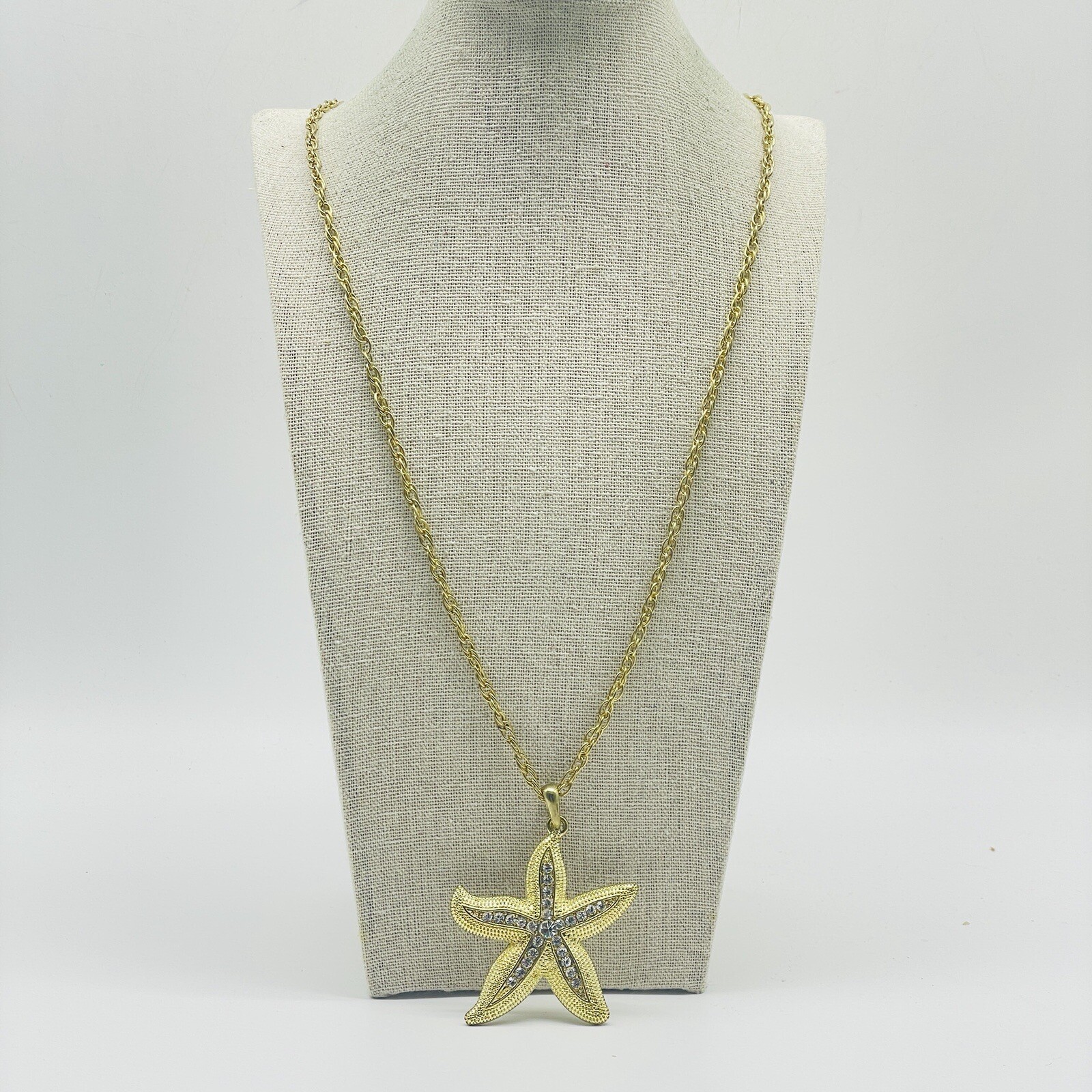 Signed TOP IT OFF Starfish Pendant Necklace Gold Tone Nautical Beach Jewelry