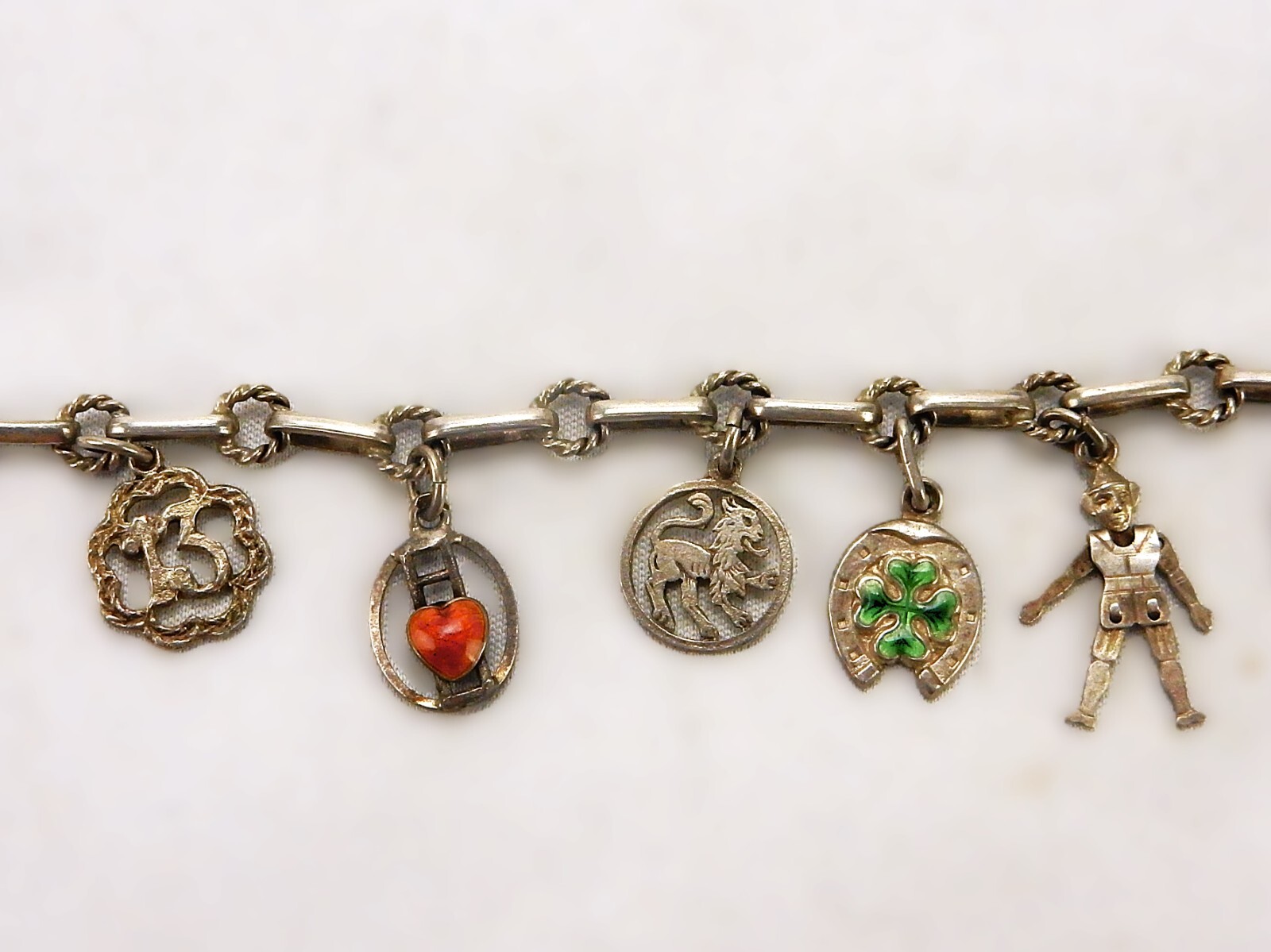 Vintage 7″ Silver Tone Charm Bracelet, 800 Silver, Fine Jewelry JWL-610