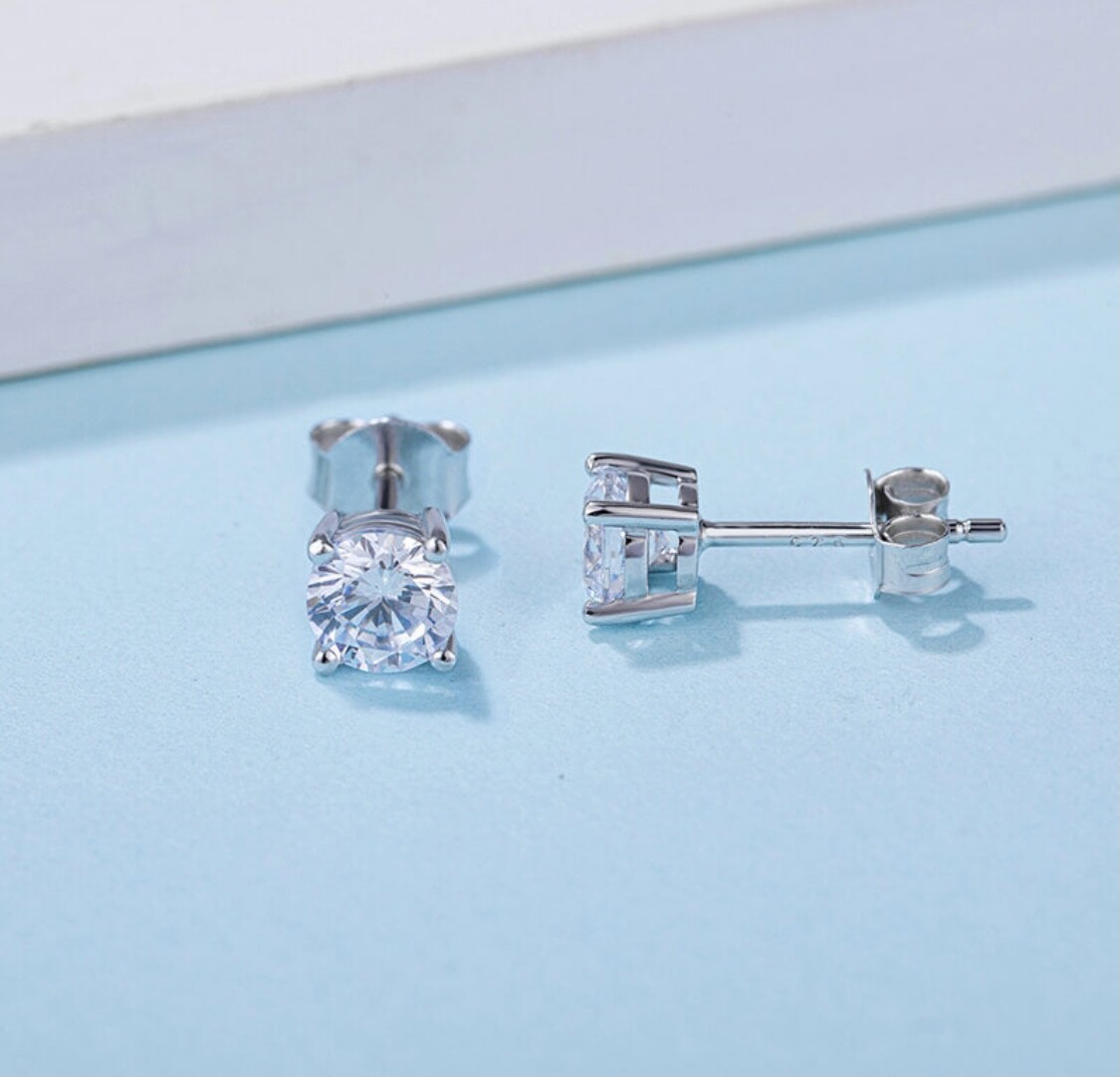 Solid 925 Sterling Silver Round Cut Crystal CZ 8mm Studs Earrings UNISEX