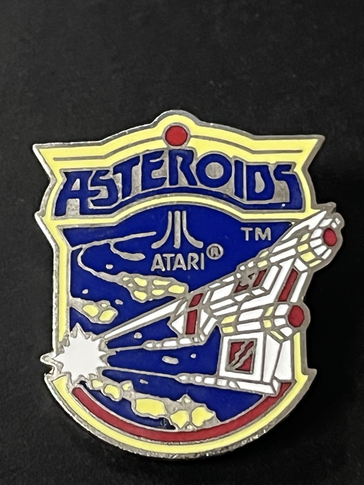 Vintage Atari Enamel Pins Asteroids Centipede Dig Dug * Lot of 3 * Original *