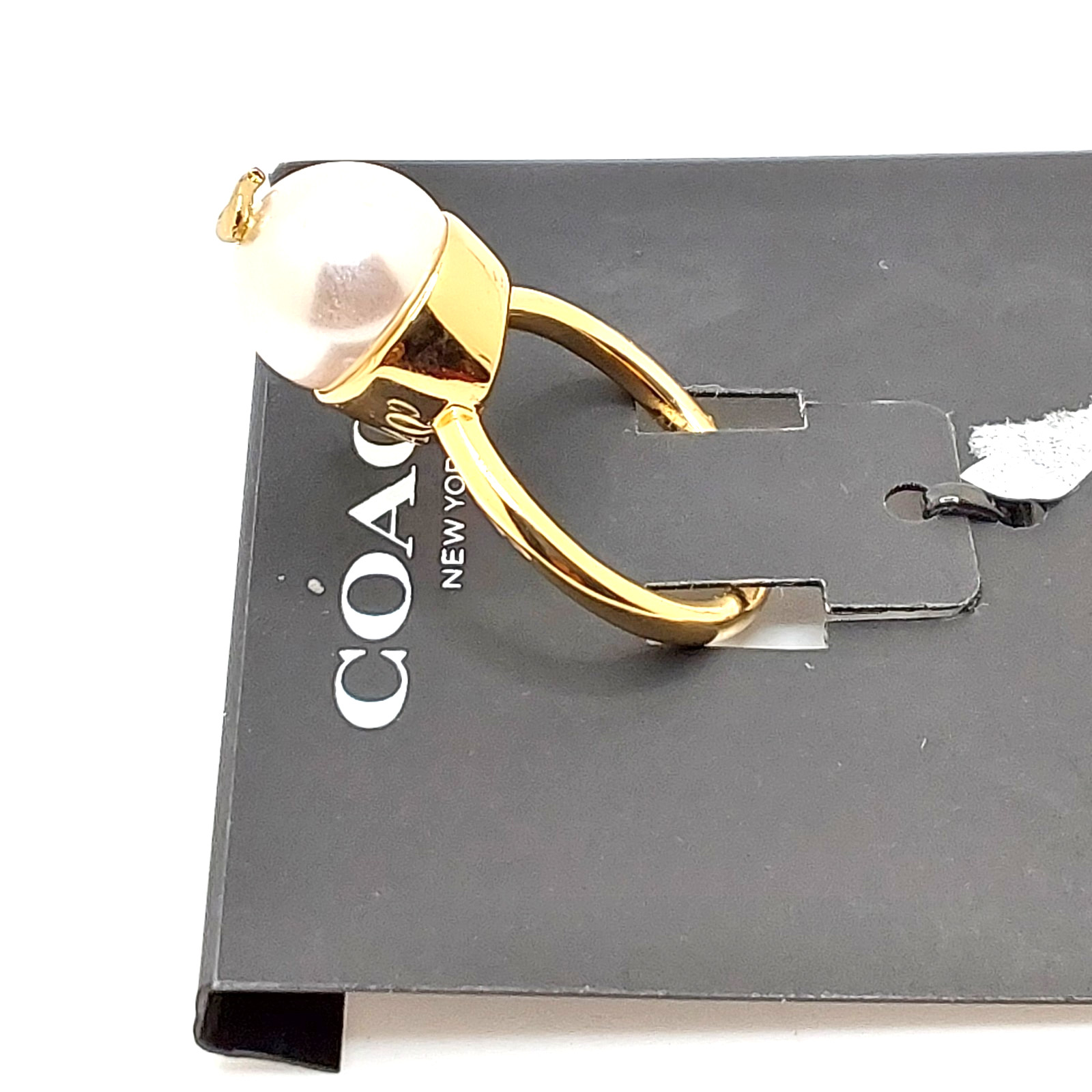 Coach New York Signature C Gold Tone Solitaire Pearl Ring Women’s Size 9
