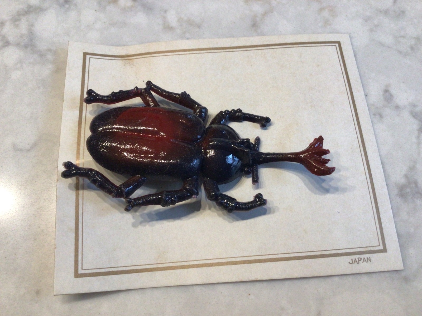 NOVELTY JEWELRY BLUE + RHINOCEROS BEETLE FLY DRAGON FLY PLASTIC PIN BROOCH MOC