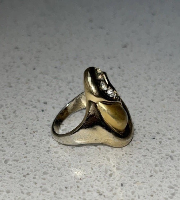 Vintage Women’s Costume Ring Large Statement Ring Fair Condition Size 7