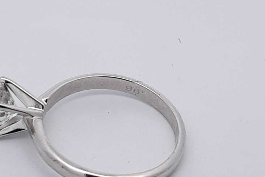 0.96ctw Diamond Ring In 14k White Gold 2.5 Grams Size 6.75 Eb0226lcxzsa