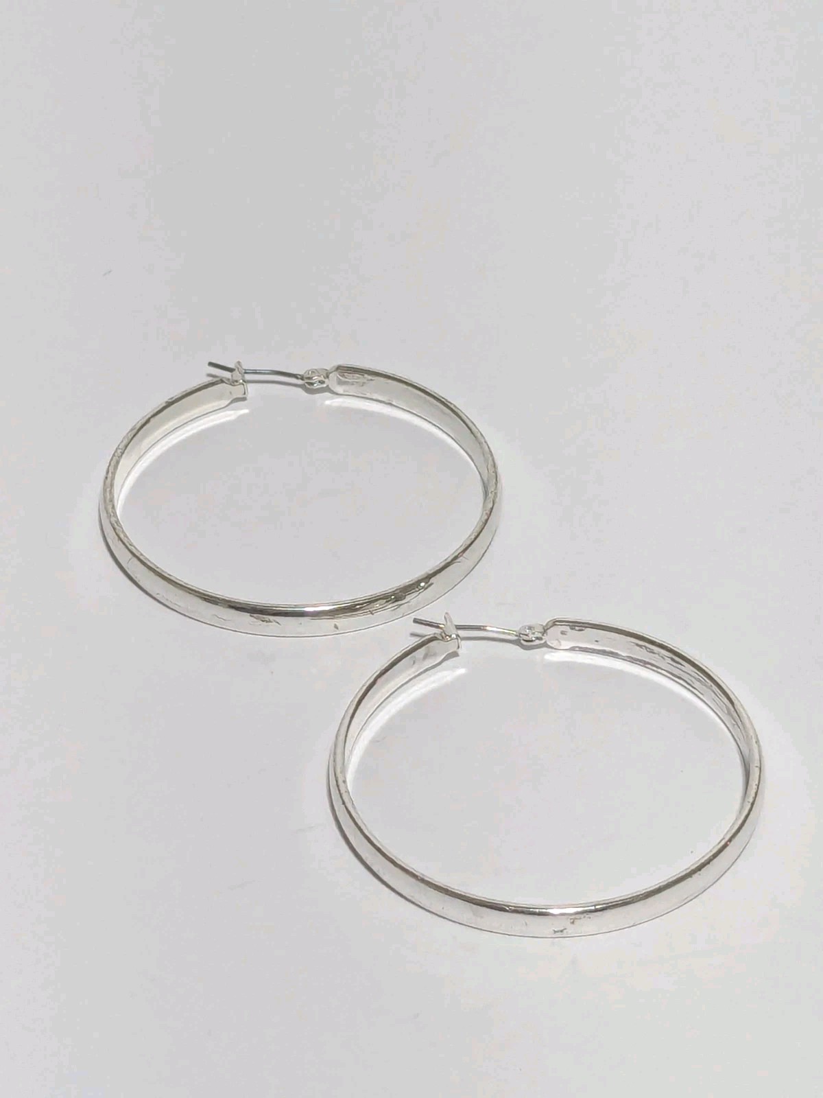 Silver Tone Medium Hoop Push Lock Earrings. Classic. 2″