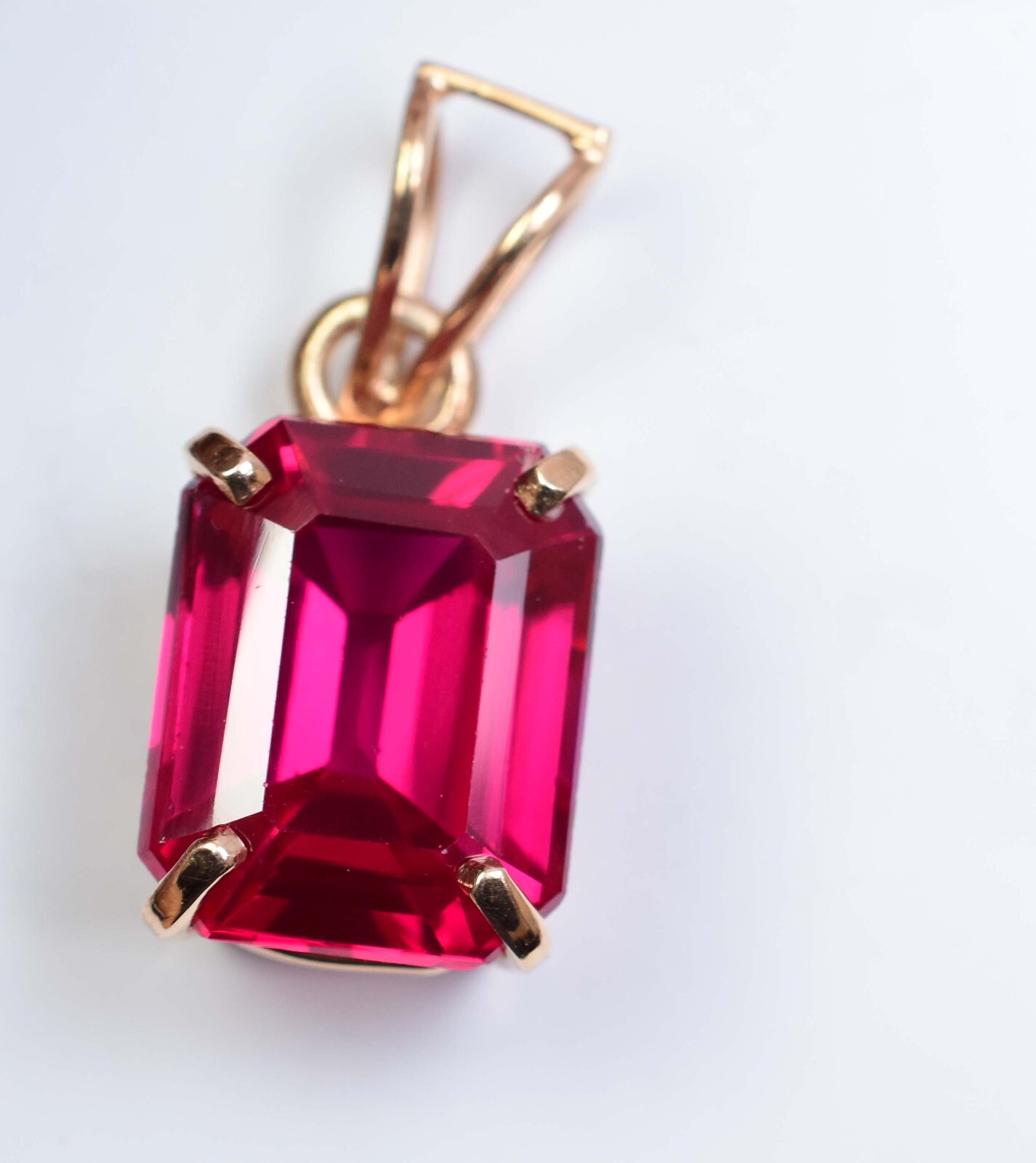 Natural Red Ruby 925 Sterling Silver Pendant 18 x 14 mm Emerald with Certificate