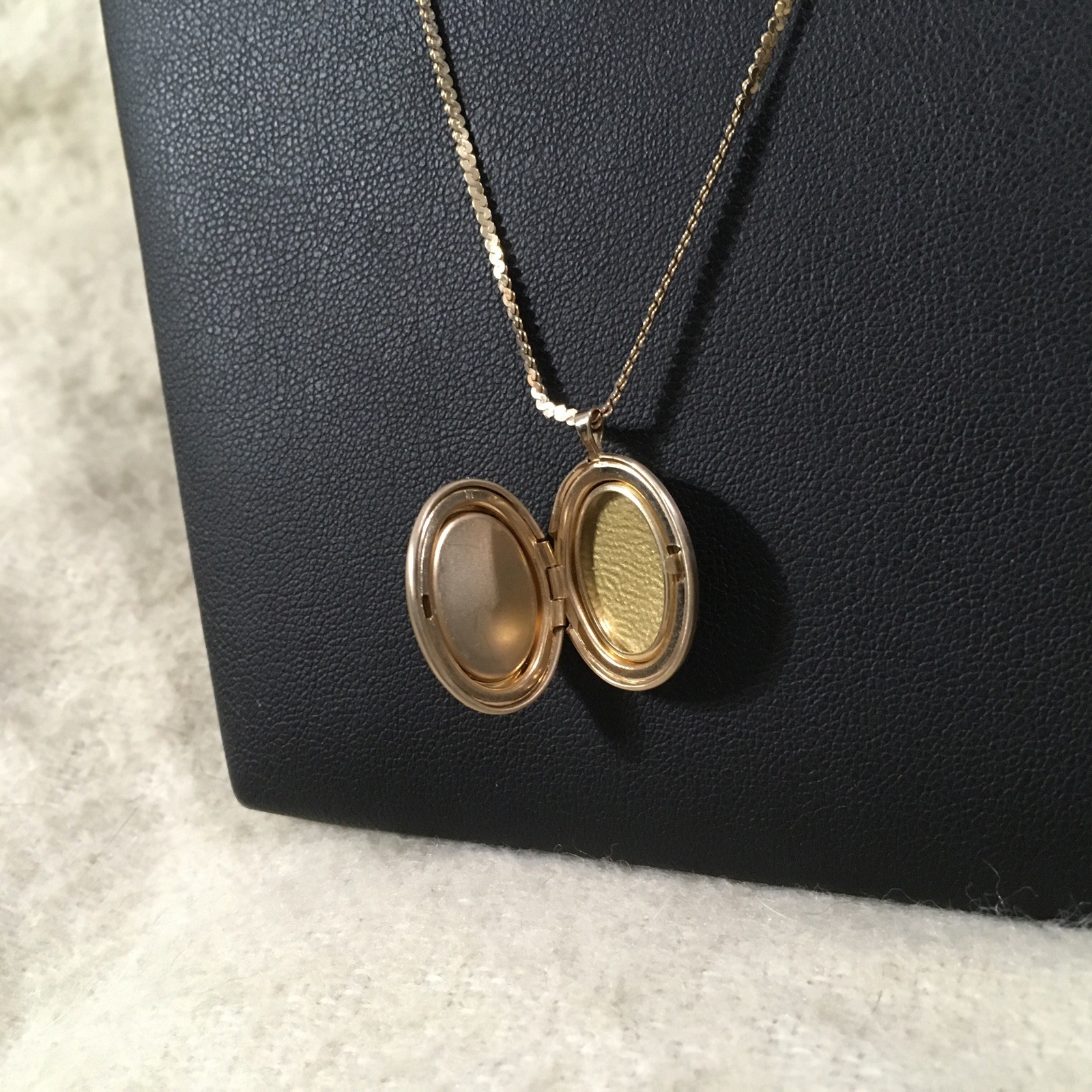 14K Solid Yellow Gold 18” Necklace 7g Includes a 1/20 12k Locket Charm