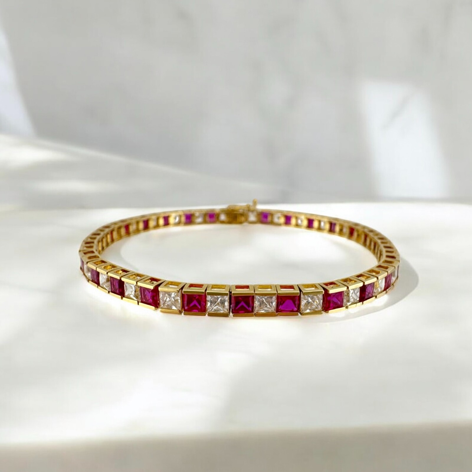 Vintage 14 Karat Yellow Gold Red & White Cubic Zirconia Tennis Bracelet 10.1g 7″