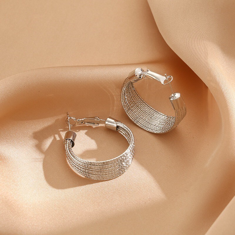 Elegant C-shaped earrings geometric metal circle earrings Wedding Jewelry Gifts
