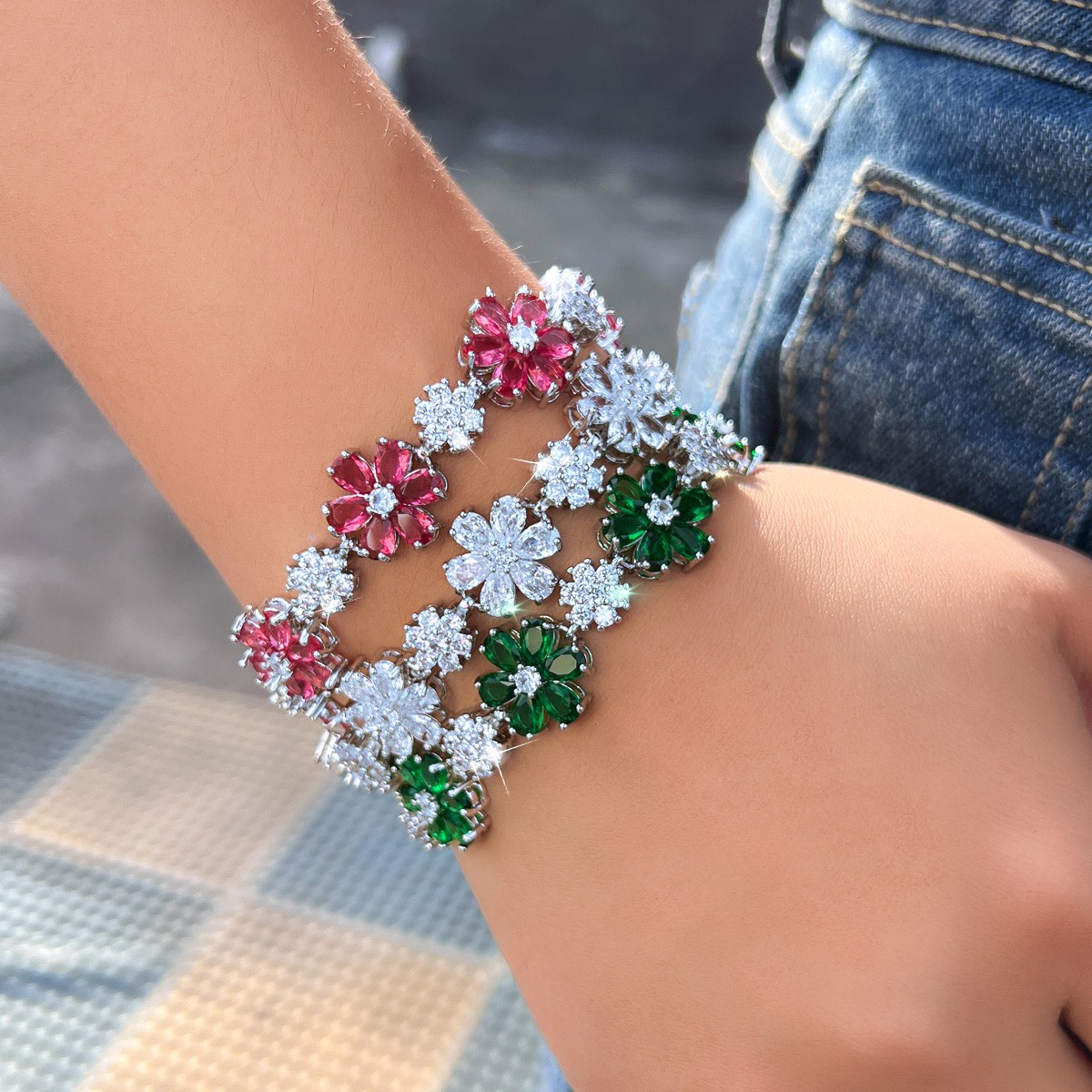 Wedding Cubic Zirconia Pretty Flower Bracelet Silver Plated Women Party Jewelry