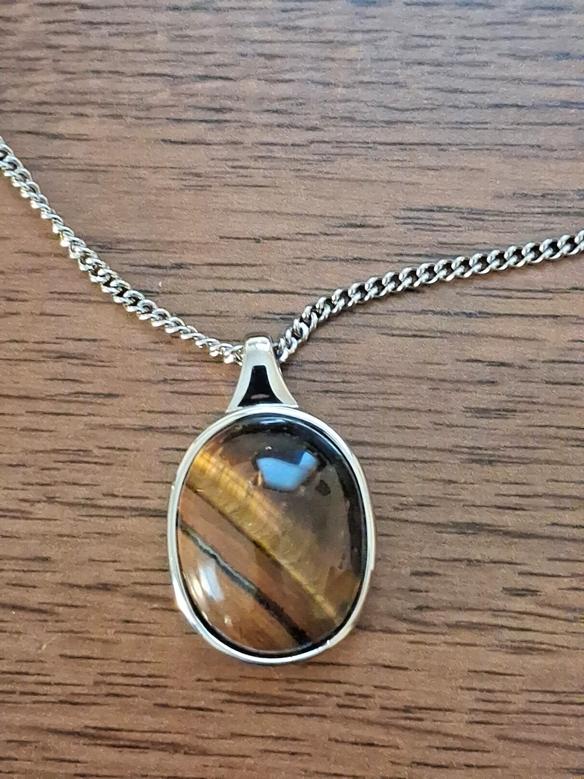 18″ Chisel Stainless Steel Tiger’s Eye Oval Pendant Necklace NWOT