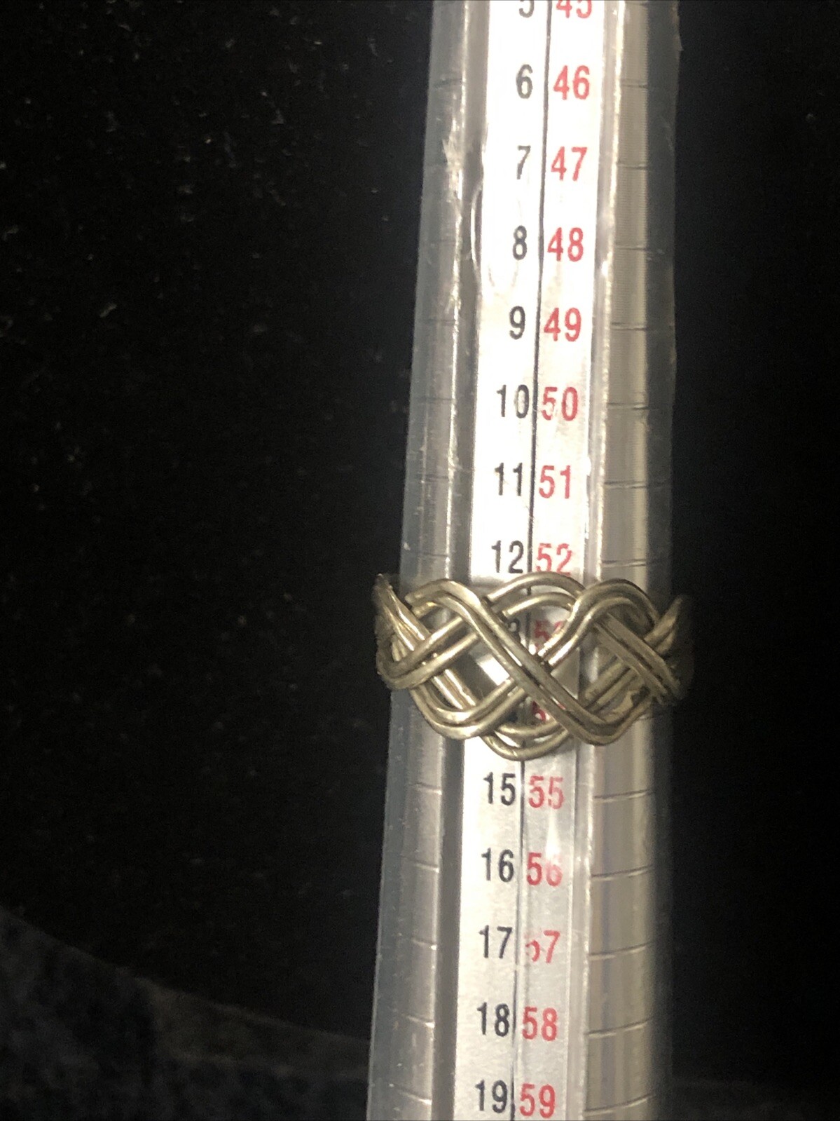 WOMAN’S HANDMADE SILVER WEAVED PATTERN ALL OCCASION RING WITH BOX SIZE 6 1/2