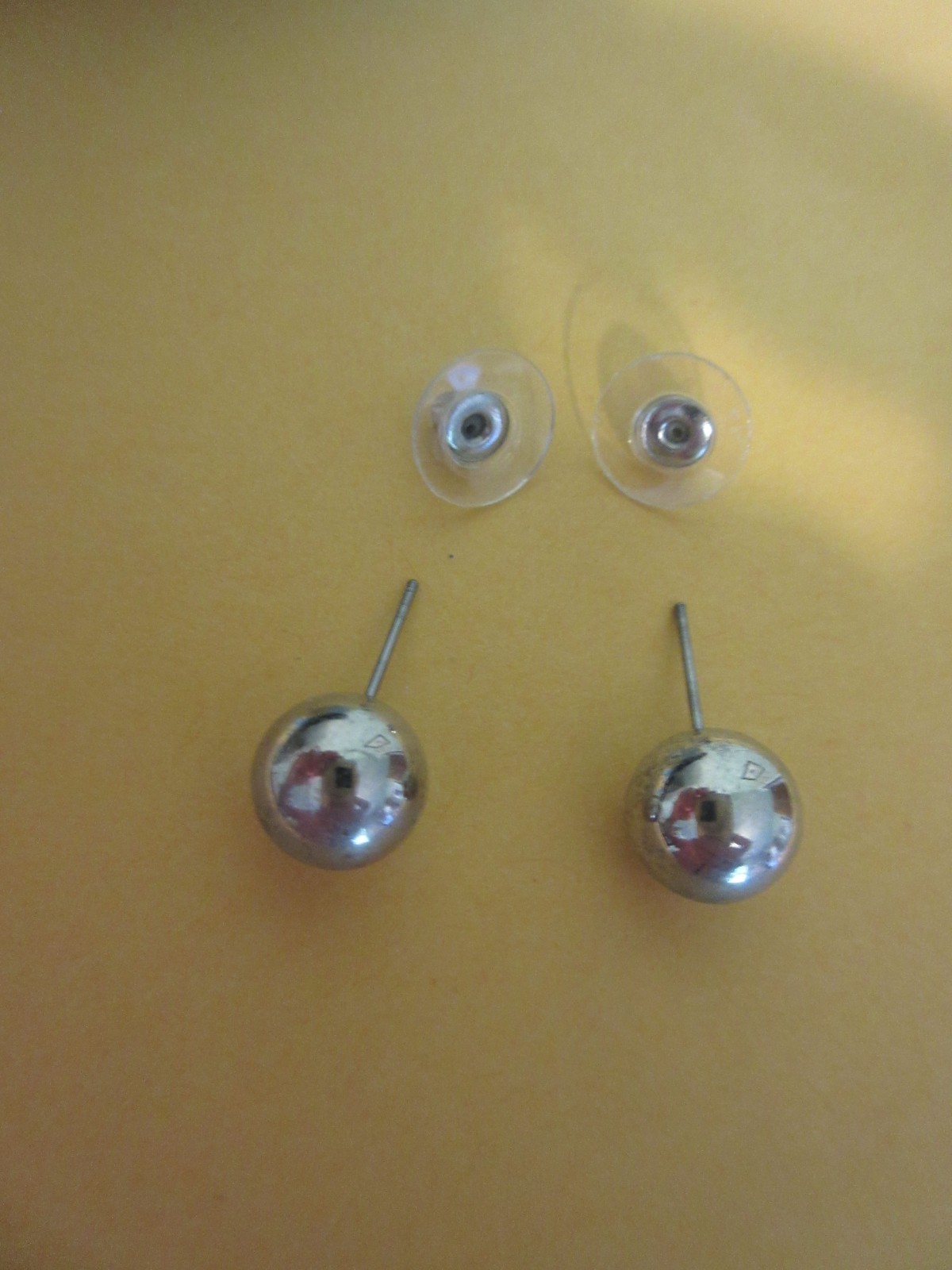 Pair of Silver Ball Post 3/8 Inch Wide Earrings, Excellent!