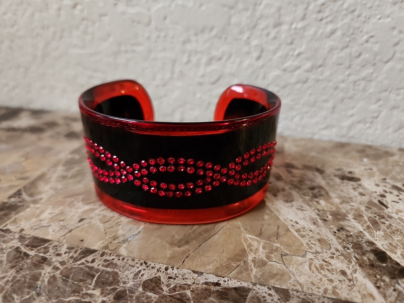 New OKER BRAND CUFF BRACELET Acrylic red black beaded 1 1/2″ wide