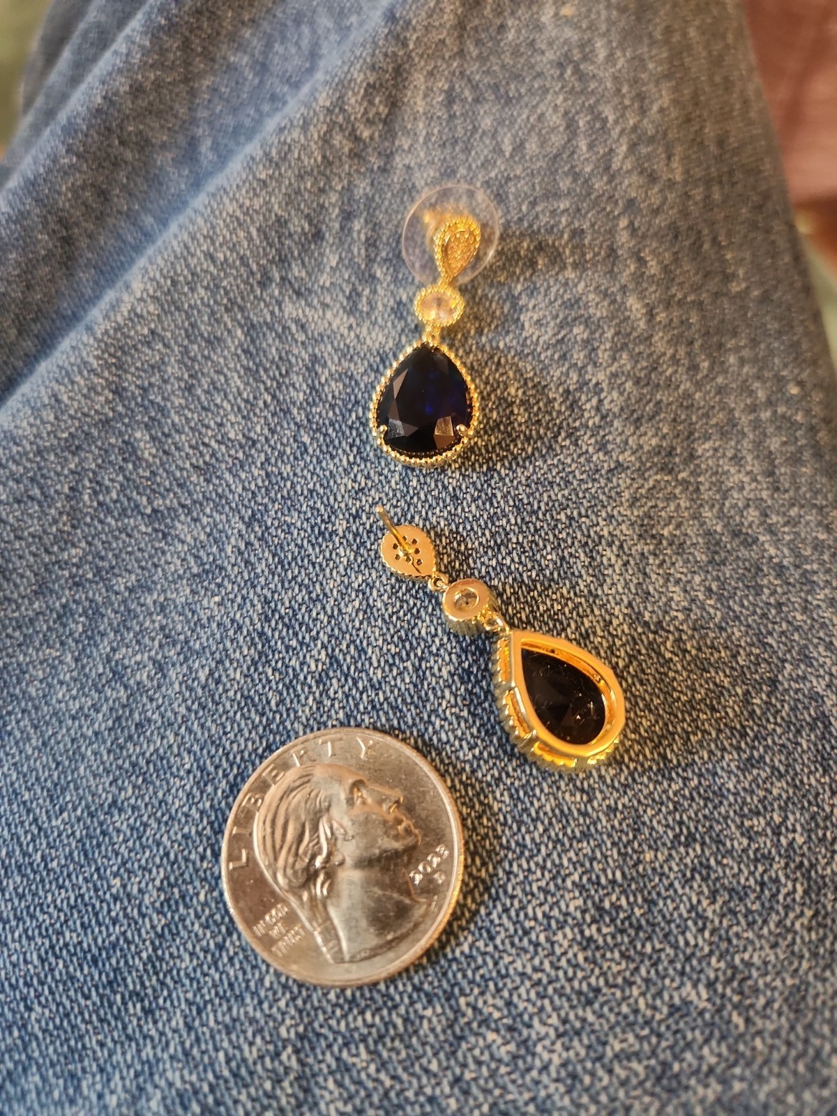 1928 JEWELRY COMPANY DROP EARRINGS..READ