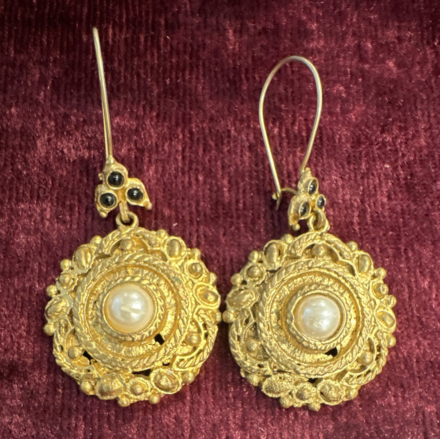 Gold Tone Round Pearl Center Dangle Earrings Hook Closure Bezel Set