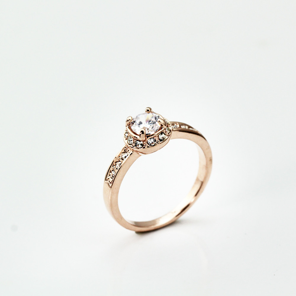 18K White / Rose Gold Plated Stunning Crystal Wedding Engagement 0.8 Carat Ring