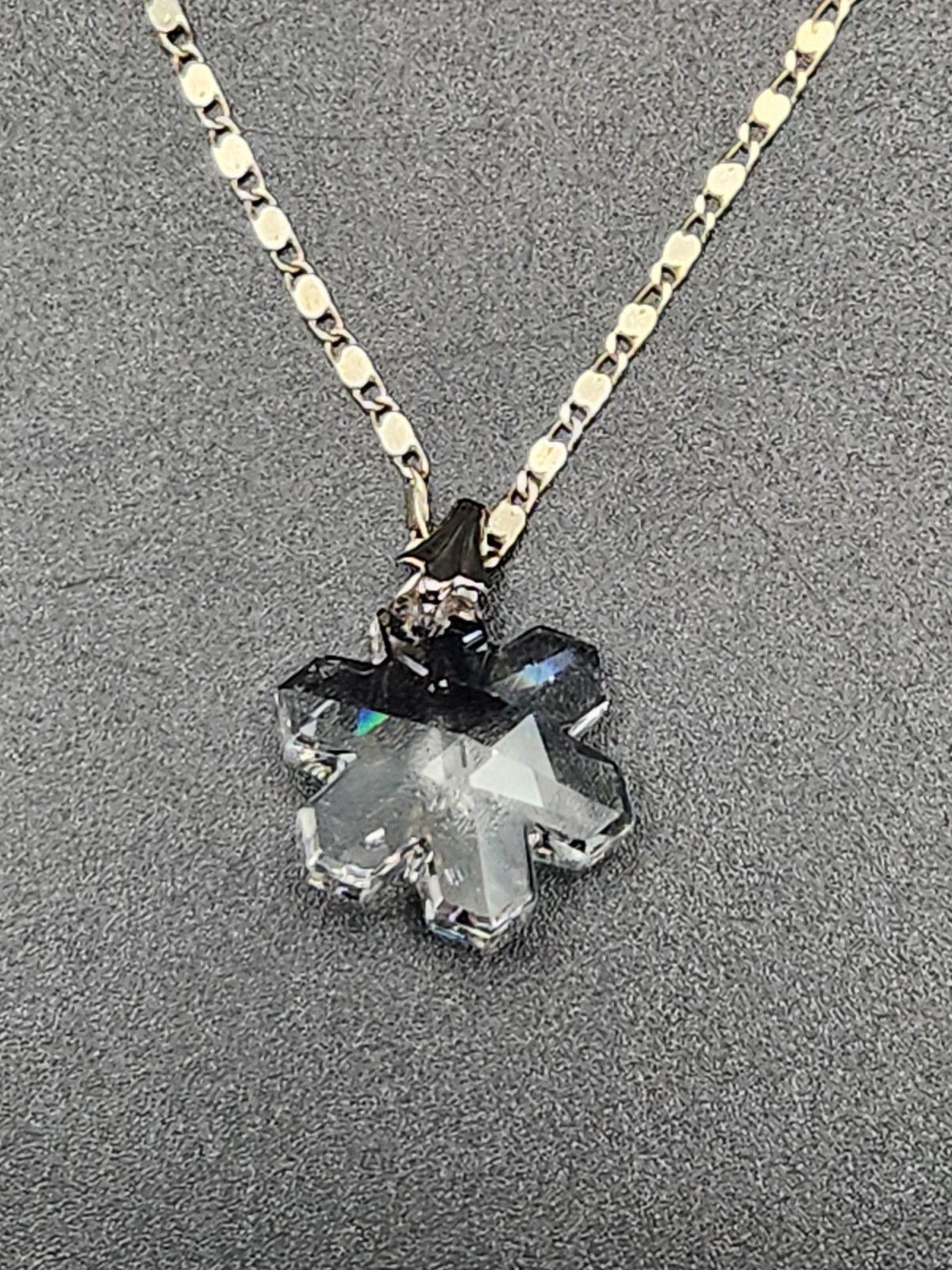 #0246 – Crystal Snowflake Pendant Necklace Silver Tone Winter Holiday 18″