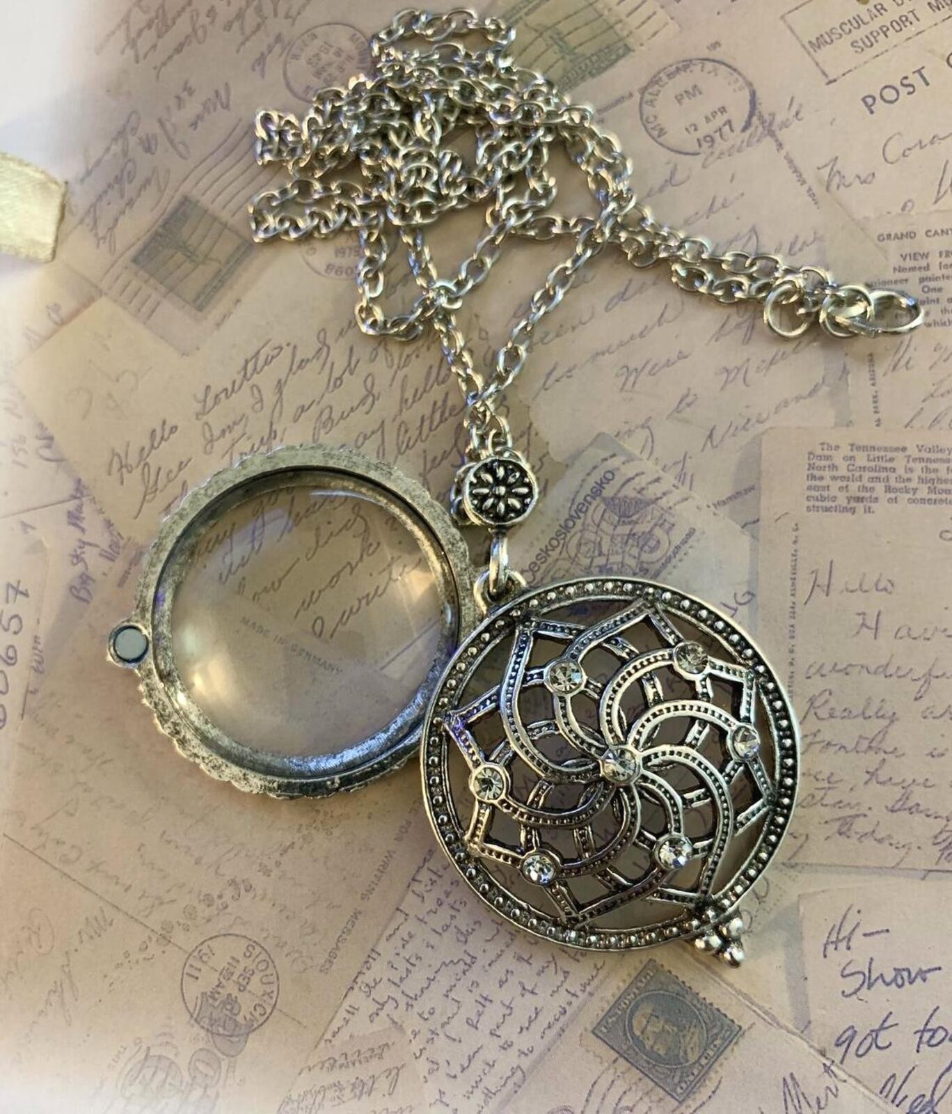 Functional Magnifying Glass Filigree Rhinestones Grey Medallion Necklace Jewelry