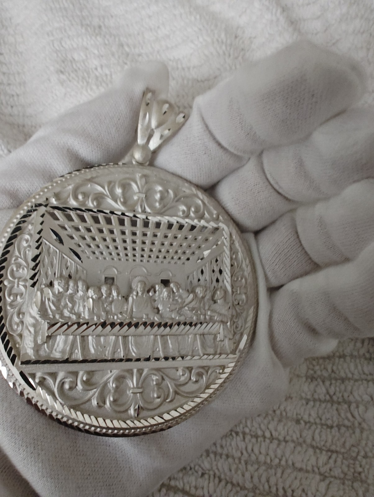 med .925 Round Religious Medal Pendant Medallion Last Supper Design 4″
