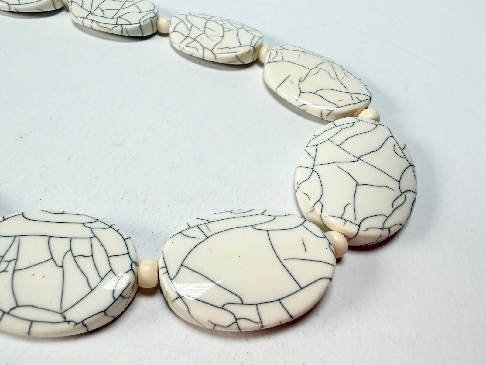 Marion Godart – Fragmental “Forme Ovale” Cream Resin Necklace