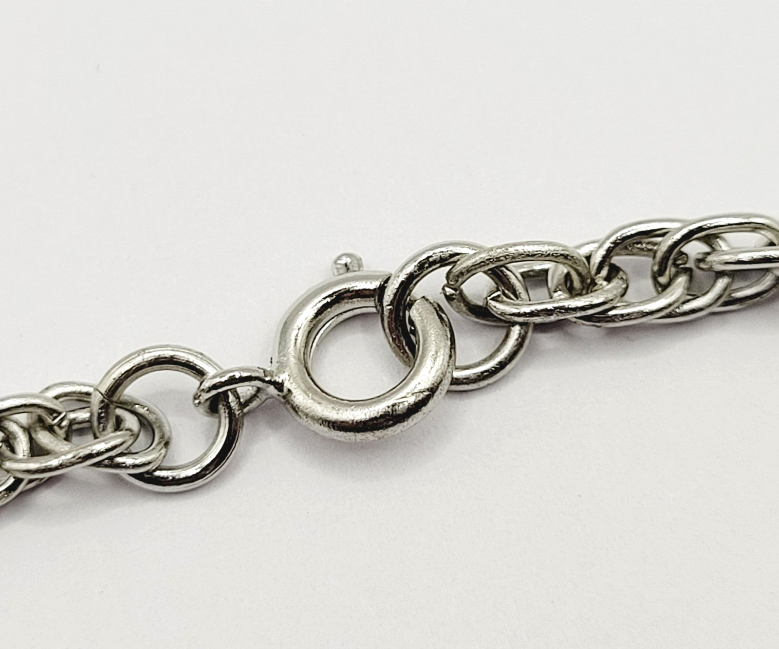 Aries Ram Astrological Celestial Silver Tone Twisted Edge Chain Pendant Necklace