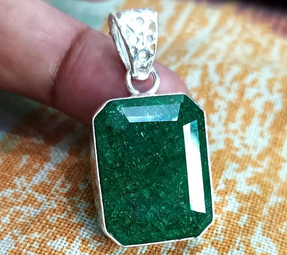 68.05 Ct Certified StunningGreen Emerald 925 Solid Silver Pendant Loose Gemstone