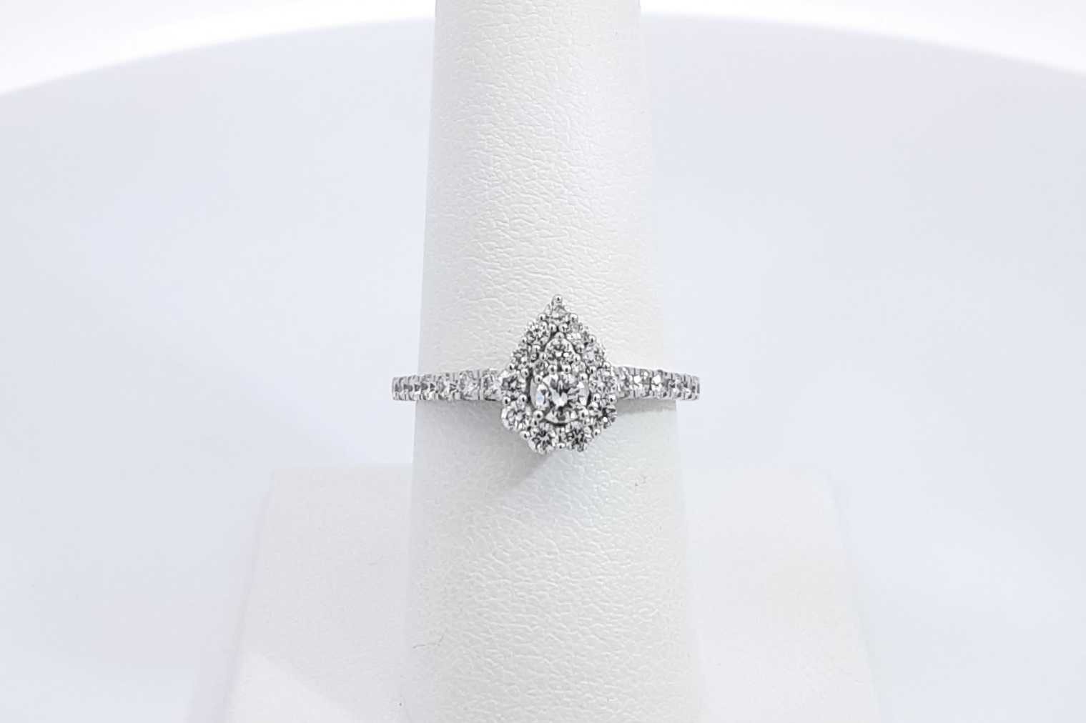 0.65cttw Lab Grown Diamond 10k White Gold Ring 2.4 Grams Size 7 Eb0526lpxdu