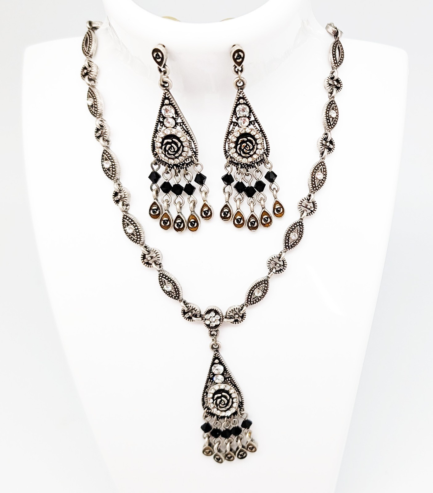 DESIGNER INSPIRED 19 in CLEAR JET CRYSTAL DANGLE ROSE SILVER TONE JEWLERY SET