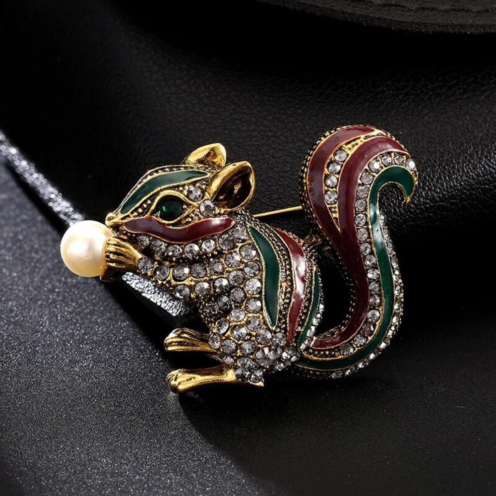 Luxury Vintage Gold Tone Squirrel Brooch Animal Pin Fall Autumn Jewelry Gift