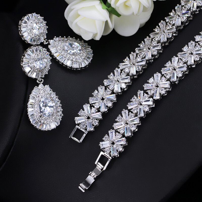 18k Gold CZ Snowflake Earrings Necklace for Brides Wedding Costume Jewelry Set