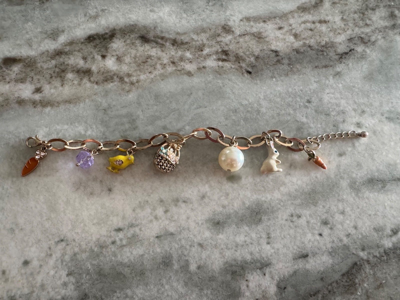 Easter Charm Bracelet 8.5” – 7 Easter-Themed Charms – Very Good Condition
