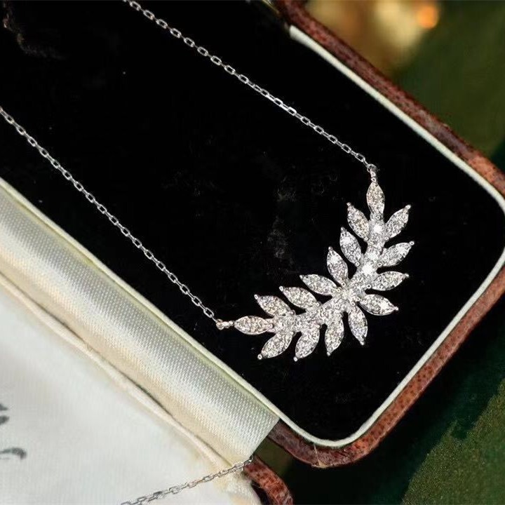 1.85 Ct Simulated Silver Plated Geometric Leaf Design Anniversary Necklace