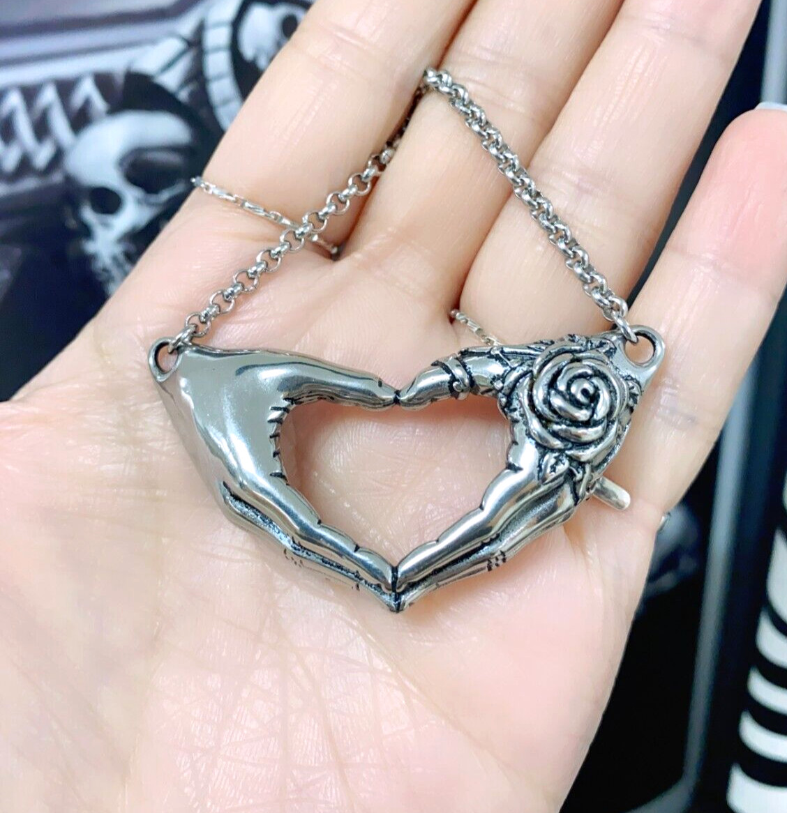Heat Hand necklace Rose tattoo Friendship Pendant Stainless Steel Controse