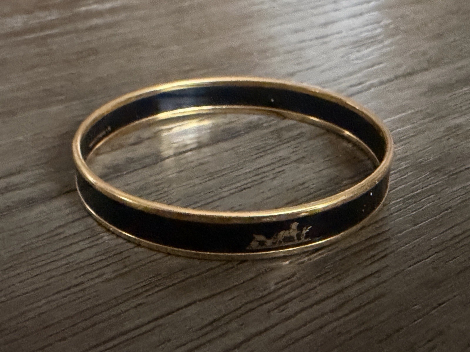 Authentic Hermès Caleche Black Enamel & Gold Plates Narrow Bangle Bracelet 8.25”