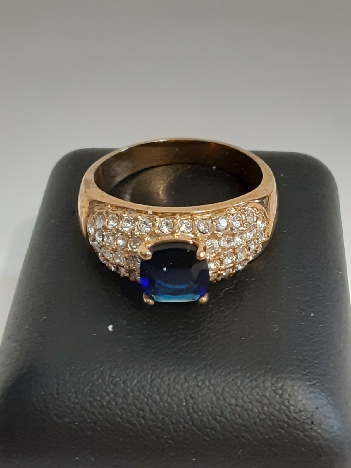 TARA VANESSA RHINESTONE RING SIZE 11.5 IN BOX