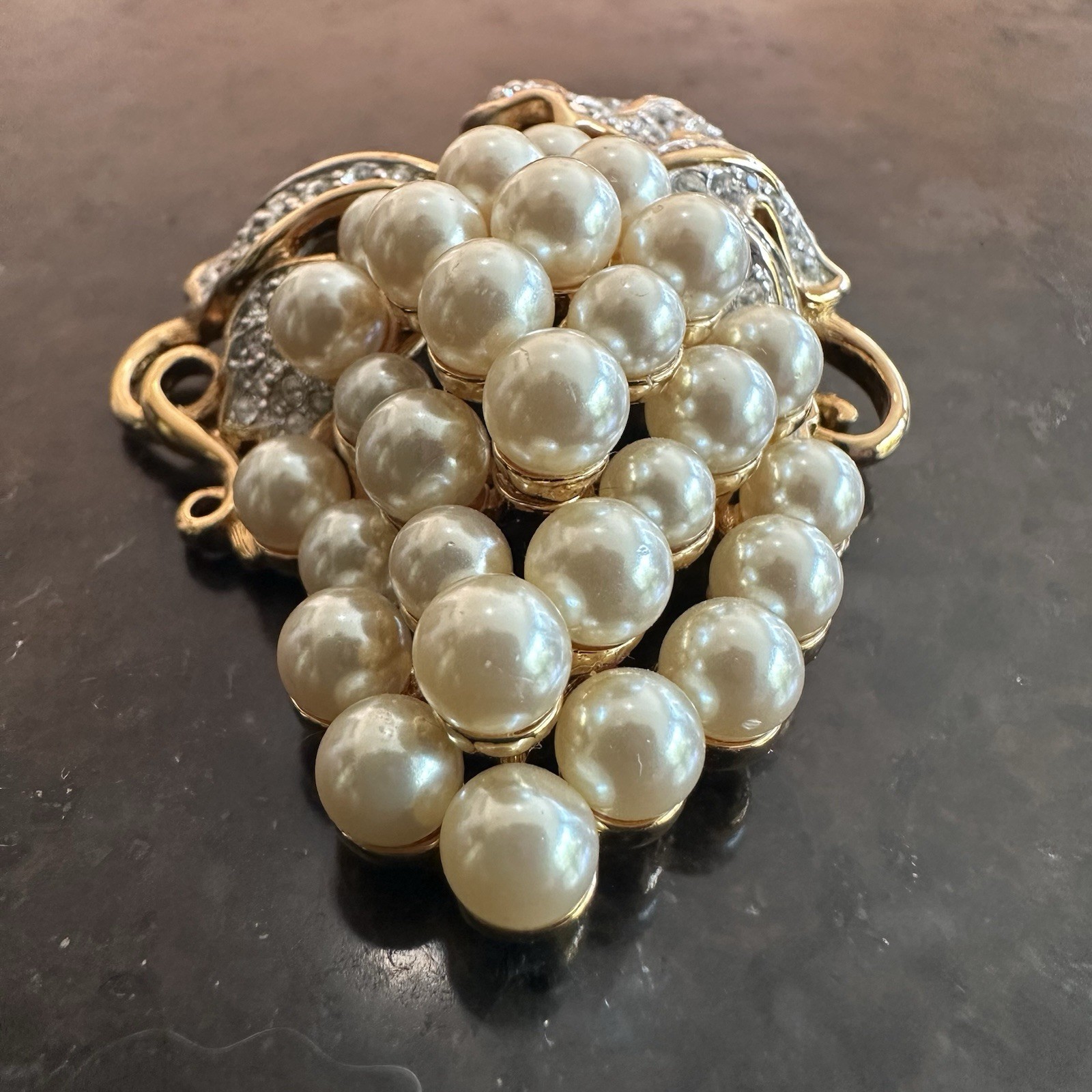 Vtg SWAROVSKI Faux Pearl Rhinestone & 23K Gold Plated Grape Cluster Lg Brooch