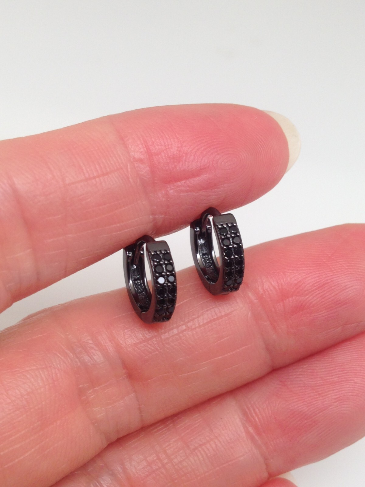 925 Sterling Silver Cz Black Onyx Huggie Hoop Earrings Mens Women 10mm x 2.2mm