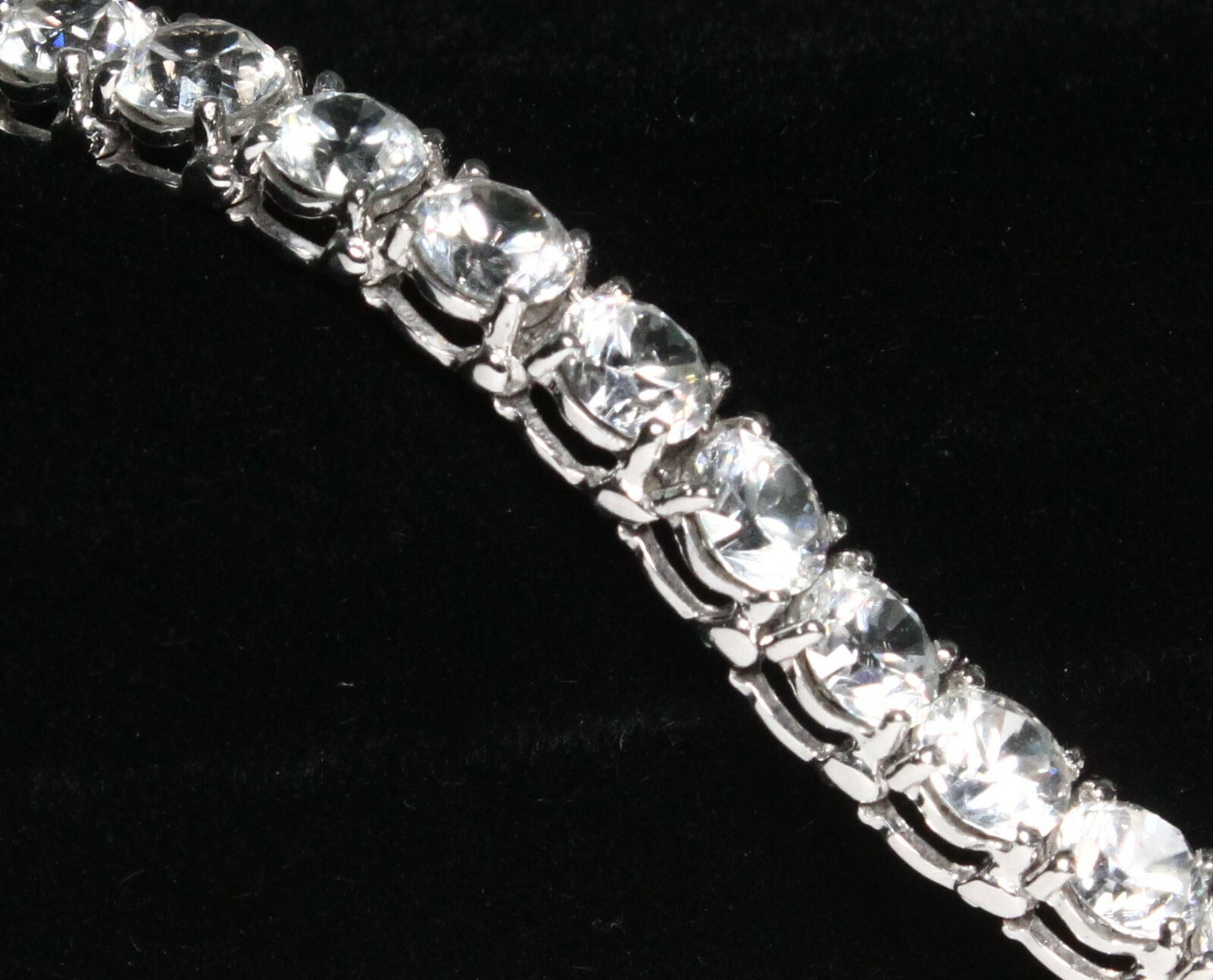 Tennis Bracelet SOLID 14K WHITE GOLD 7 1/2″ w/35, 5.3mm Cubic Zerconia stones