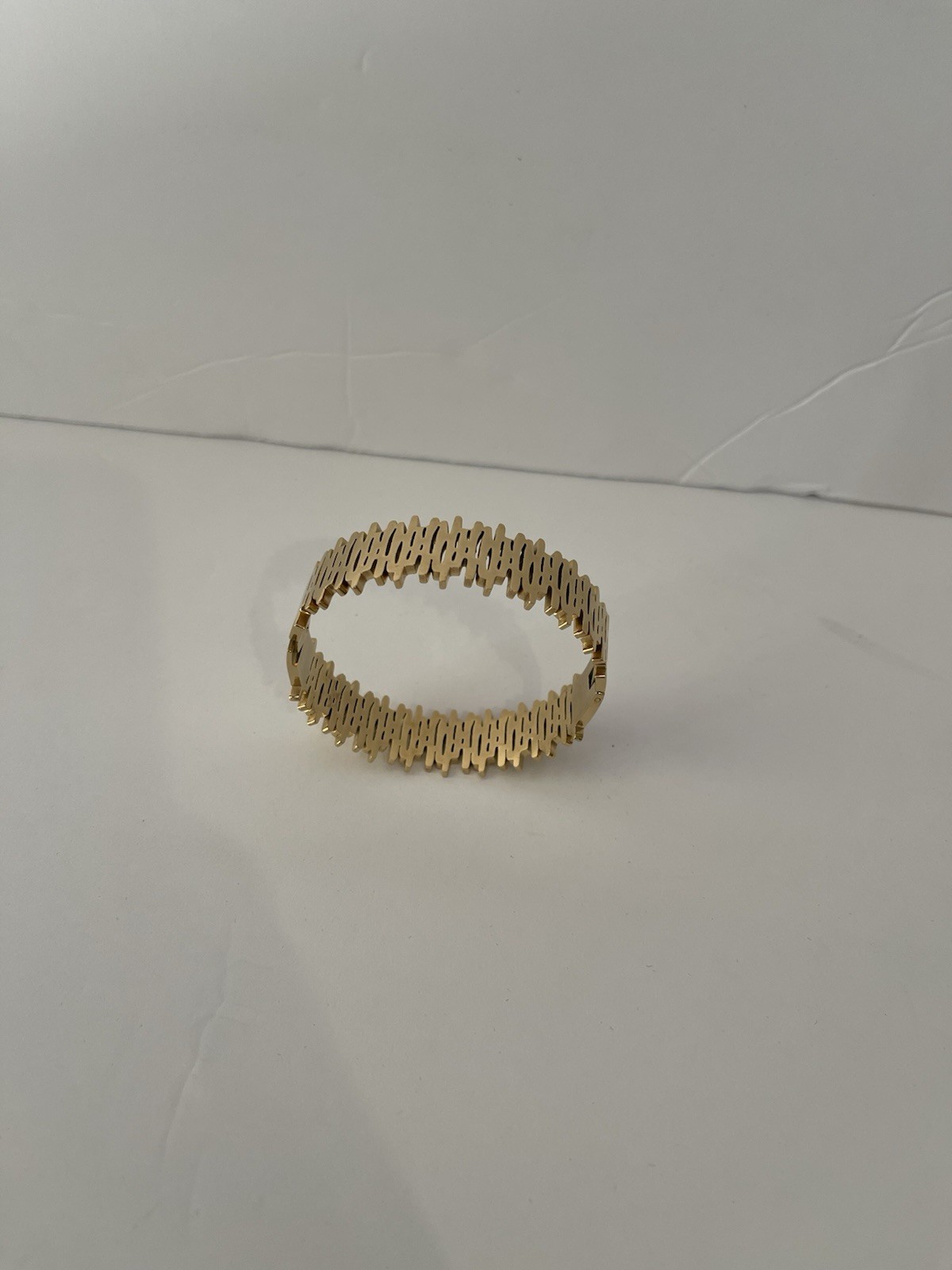 Bold Gold Tone Stainless Steel Geometric Wristlet Bracelet Large 10”