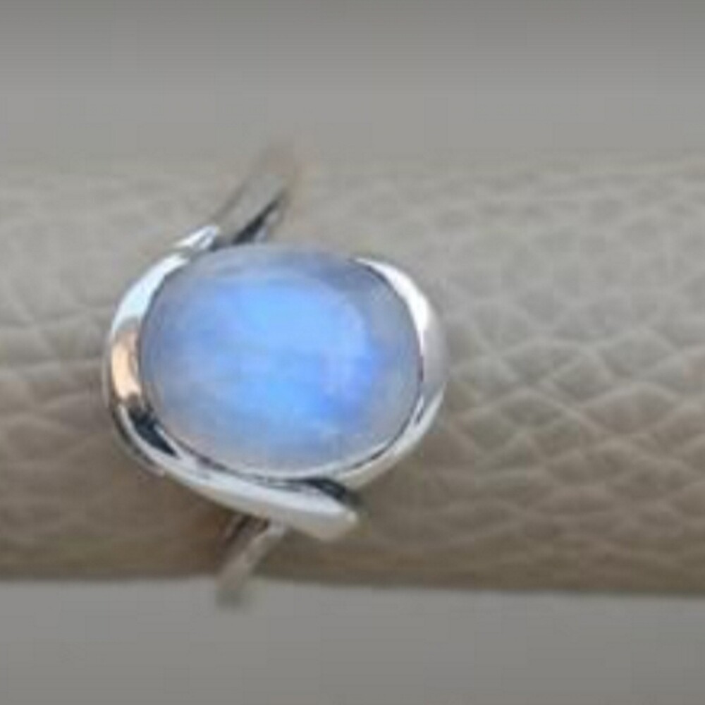 Beautiful Moonstone Gemstone 925 Sterling Silver Boho Ring Valentine Gift C-626